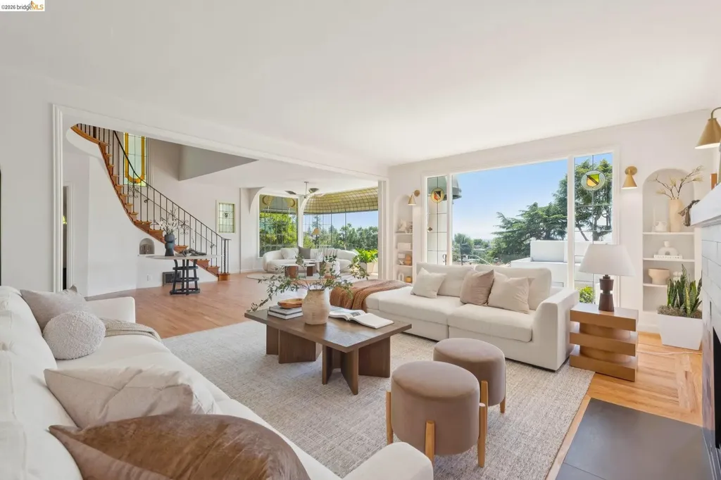893 Glendome Circle Oakland CA 94602