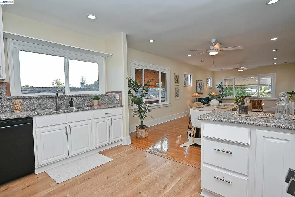 2732 Garden Street Oakland CA 94601