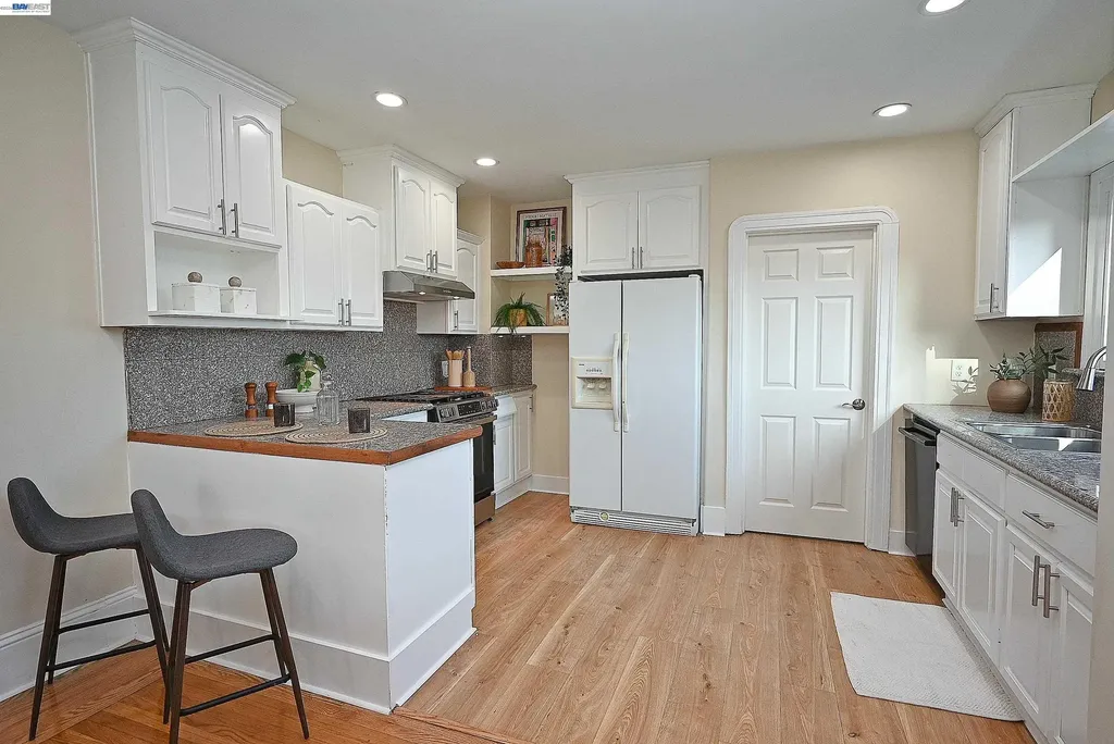 2732 Garden Street Oakland CA 94601