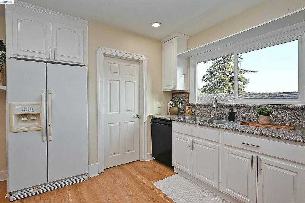 2732 Garden Street Oakland CA 94601