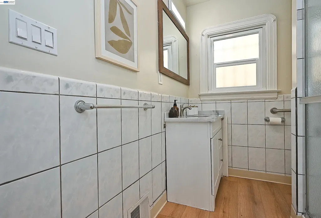 2732 Garden Street Oakland CA 94601