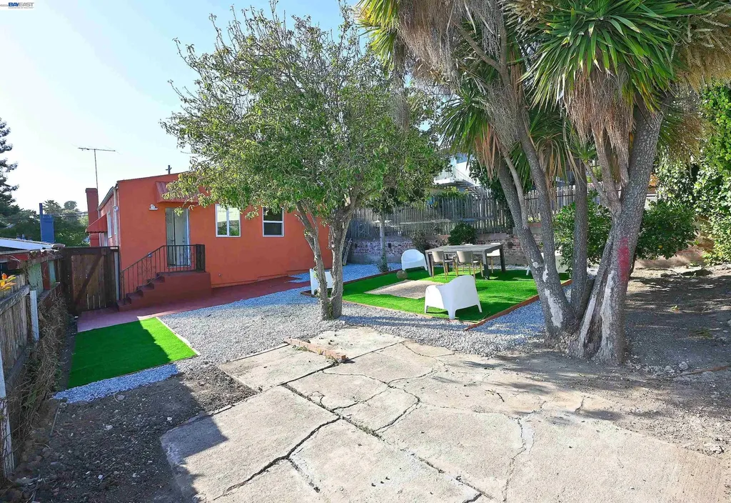 2732 Garden Street Oakland CA 94601