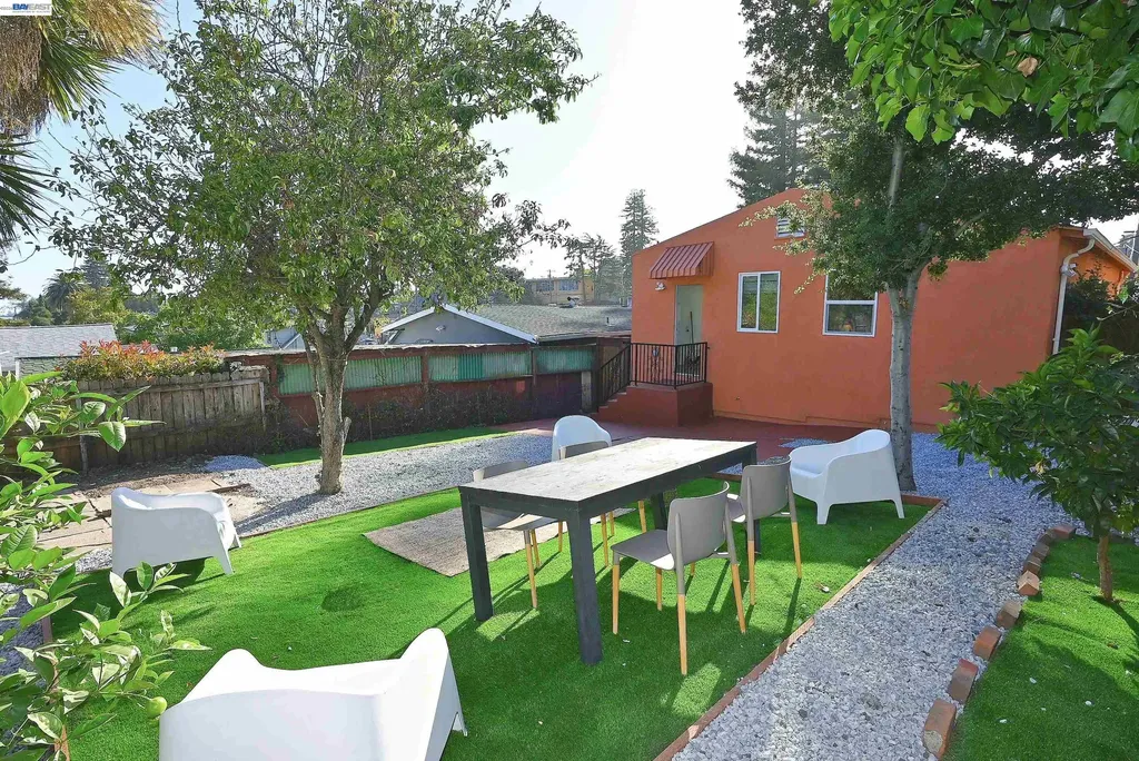 2732 Garden Street Oakland CA 94601