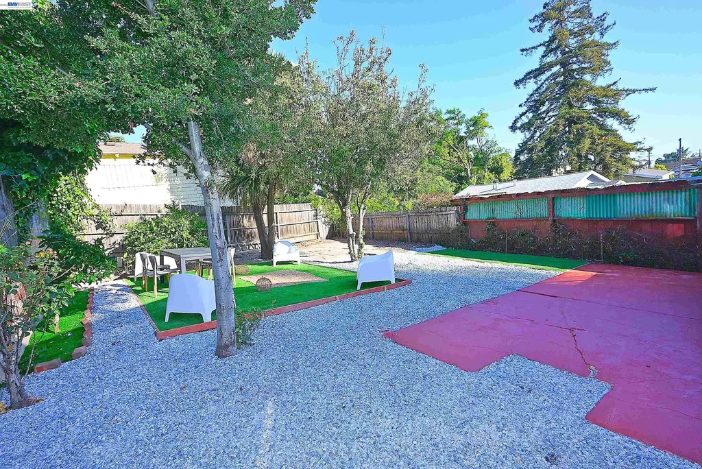 2732 Garden Street Oakland CA 94601