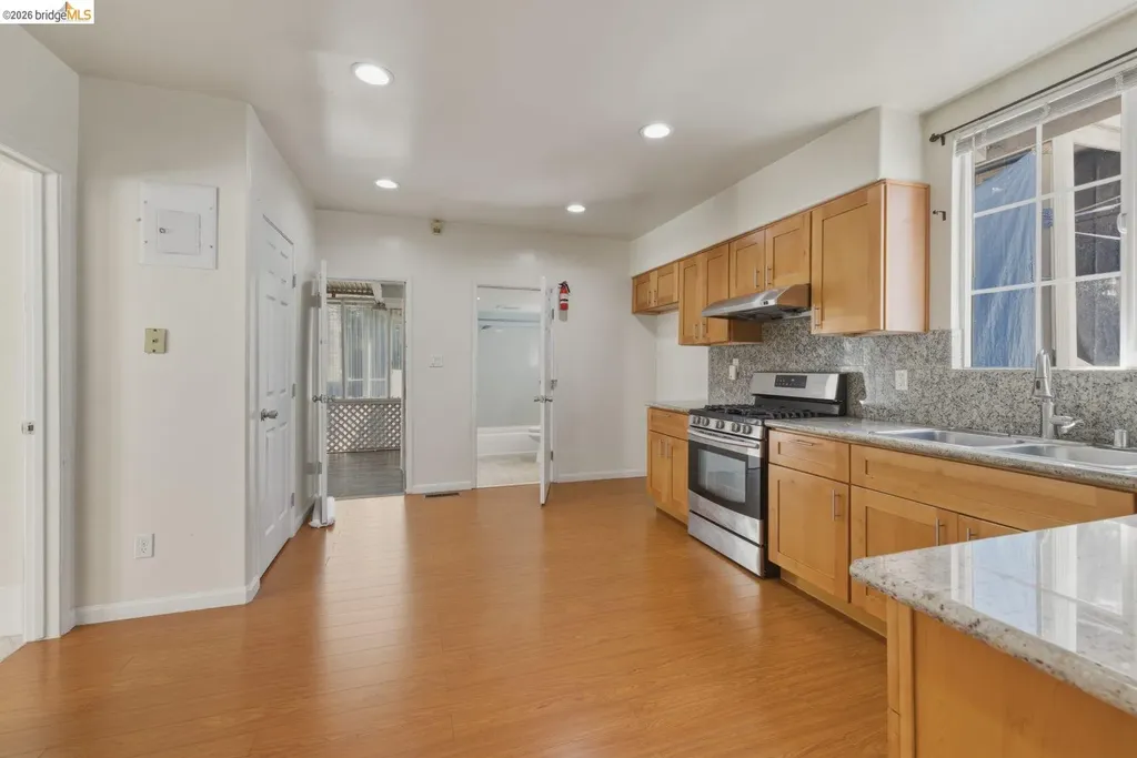 340 Foothill Boulevard Oakland CA 94606