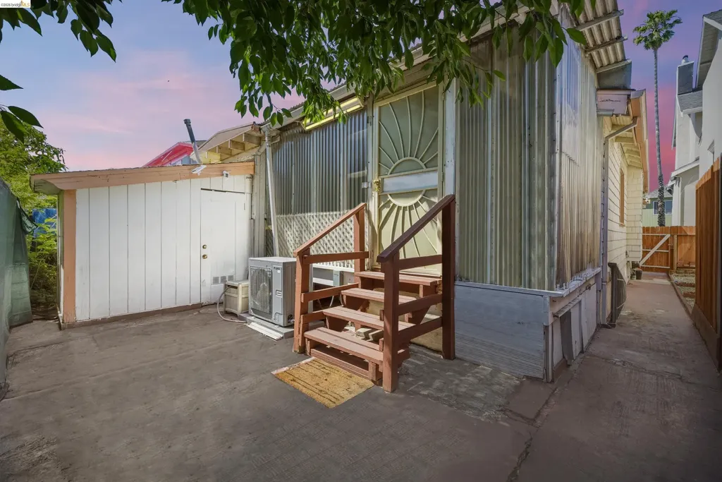 340 Foothill Boulevard Oakland CA 94606