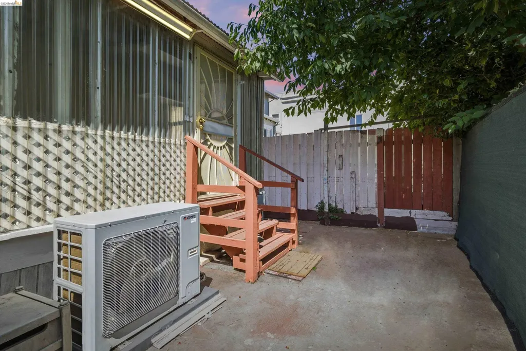 340 Foothill Boulevard Oakland CA 94606
