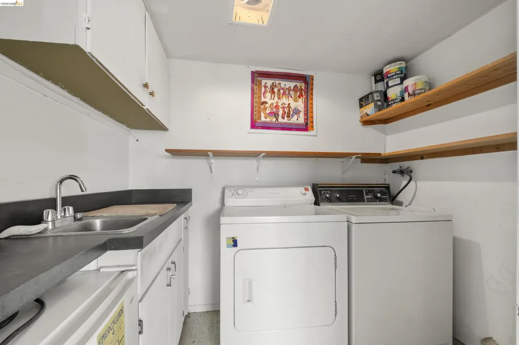 7279 Snake Road Oakland CA 94611