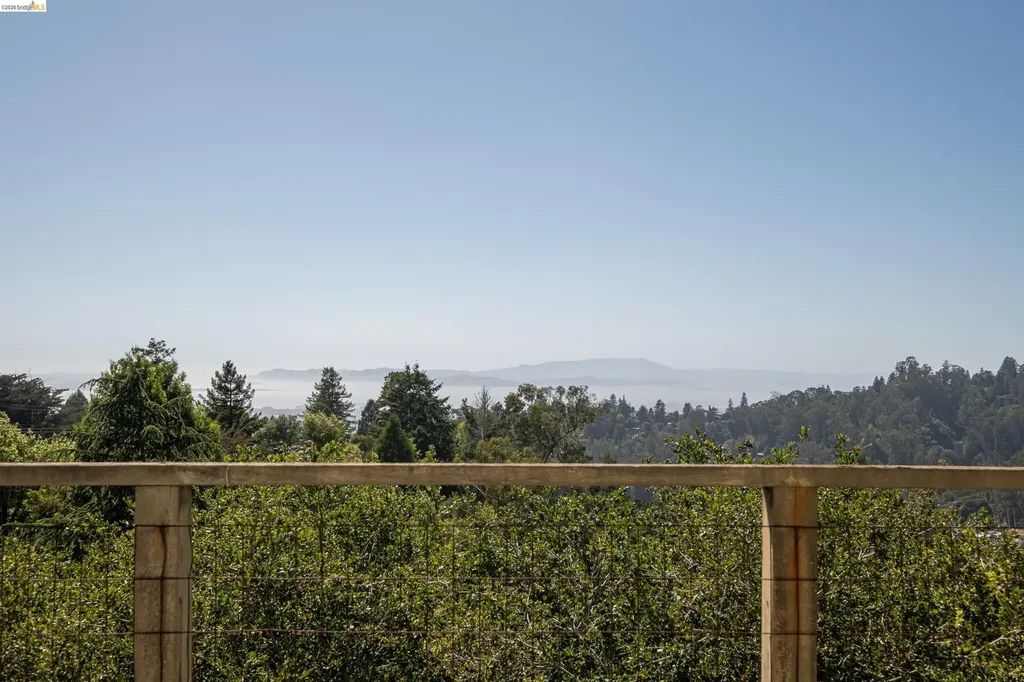 7279 Snake Road Oakland CA 94611