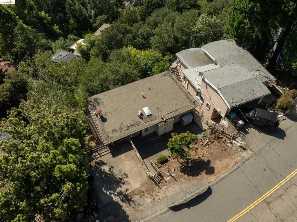 7279 Snake Road Oakland CA 94611
