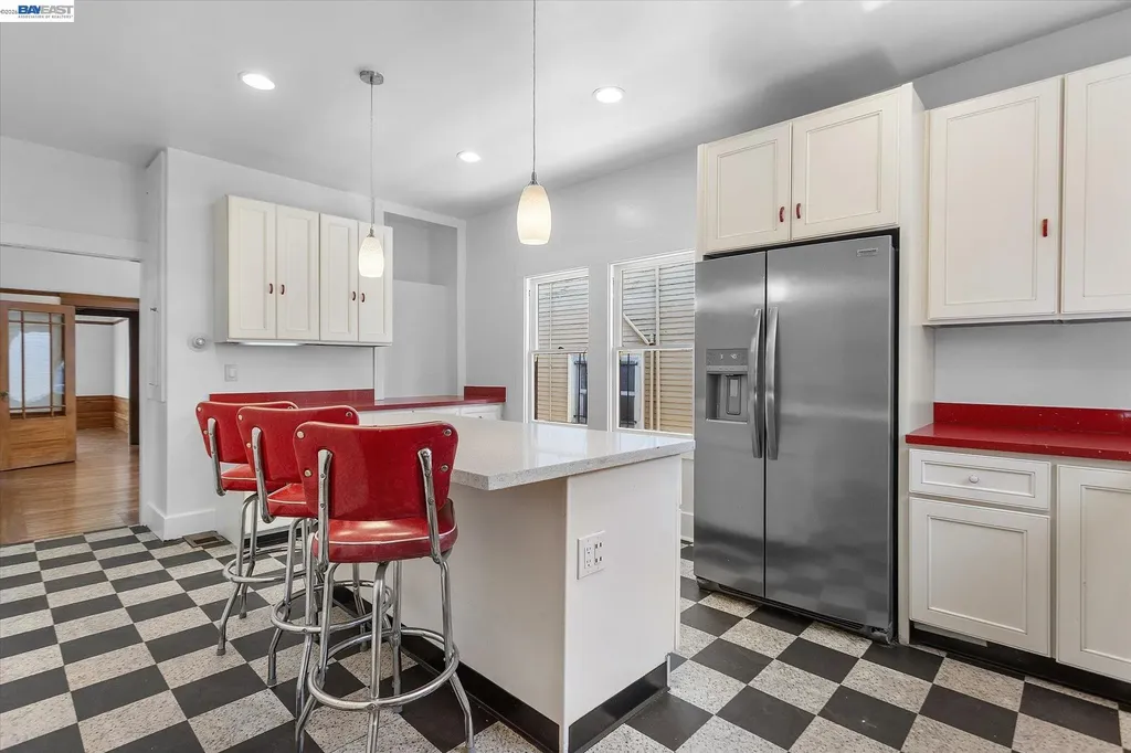 3246 Mlk Jr. Way Oakland CA 94609
