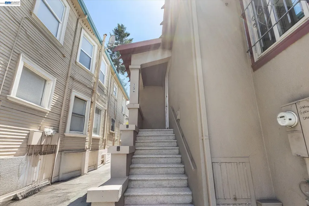 3246 Mlk Jr. Way Oakland CA 94609