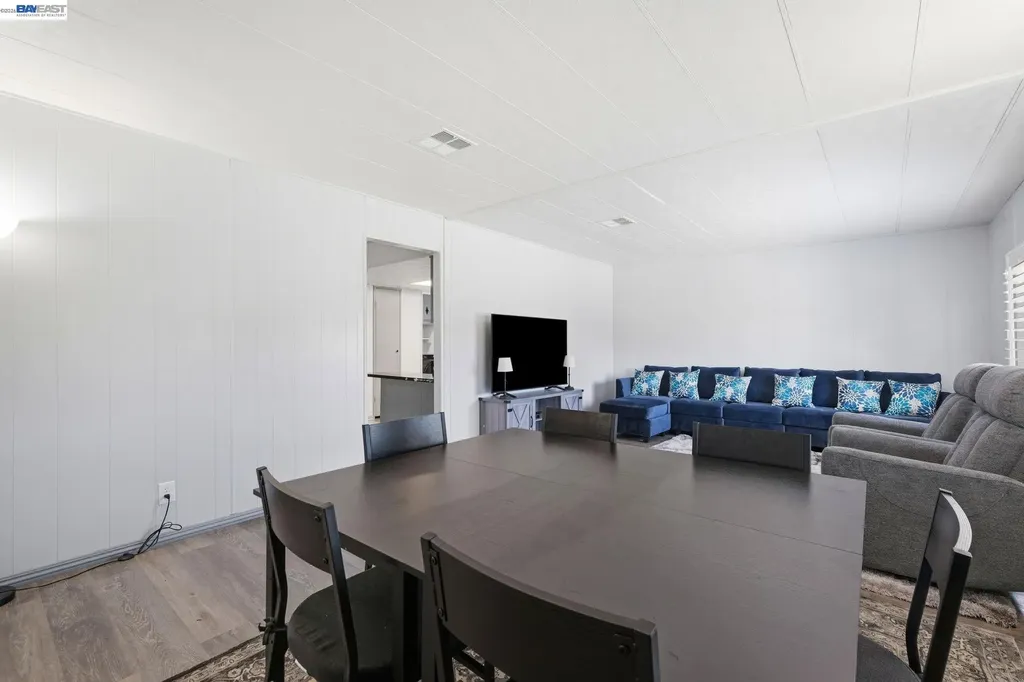 29143 Colorado Road Hayward CA 94544