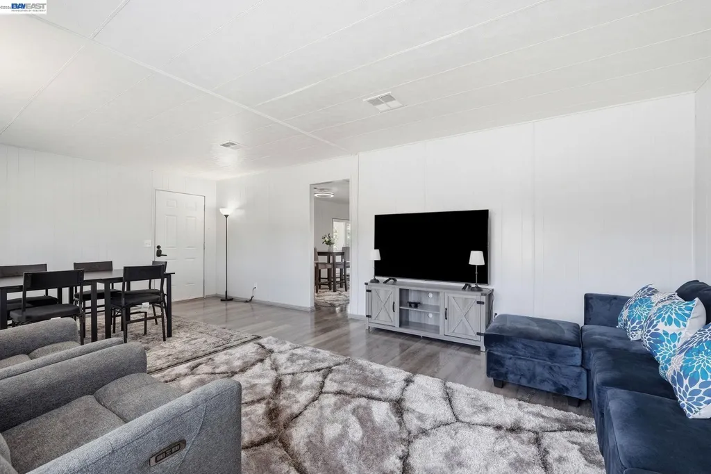 29143 Colorado Road Hayward CA 94544