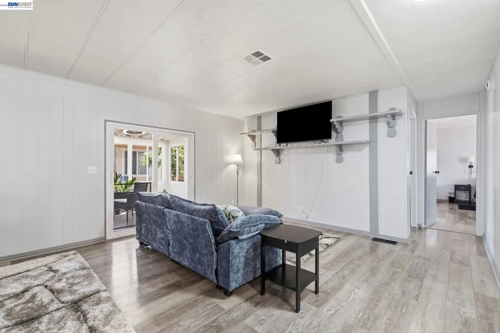 29143 Colorado Road Hayward CA 94544