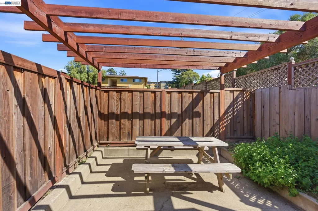 1839 Hill Avenue Hayward CA 94541