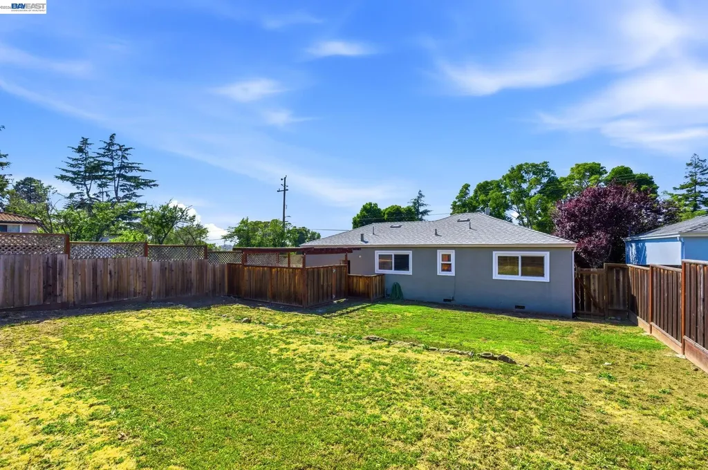 1839 Hill Avenue Hayward CA 94541