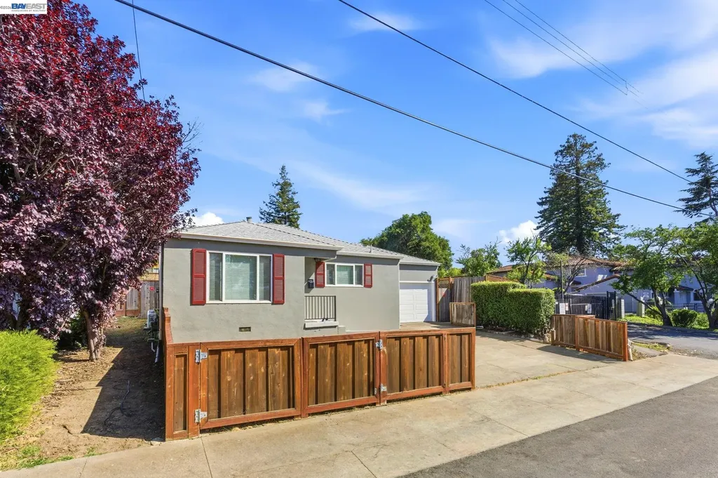 1839 Hill Avenue Hayward CA 94541