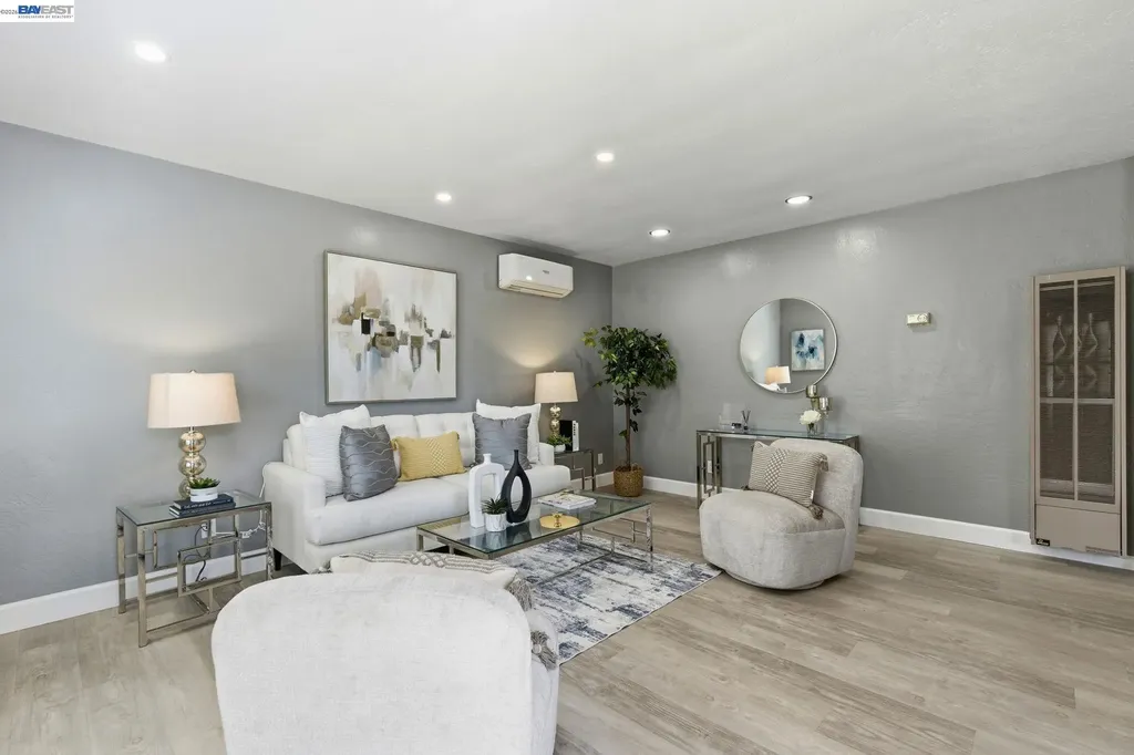 1839 Hill Avenue Hayward CA 94541
