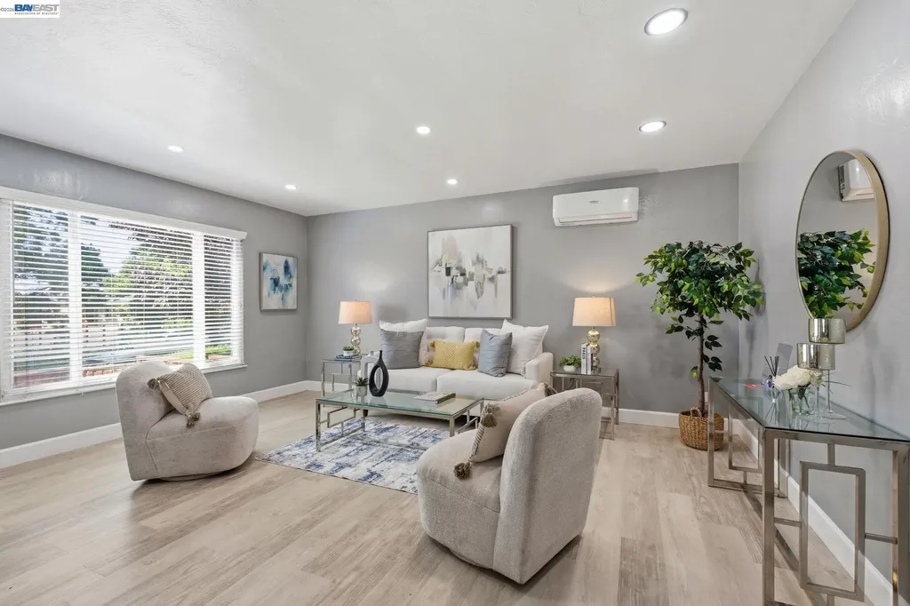 1839 Hill Avenue Hayward CA 94541