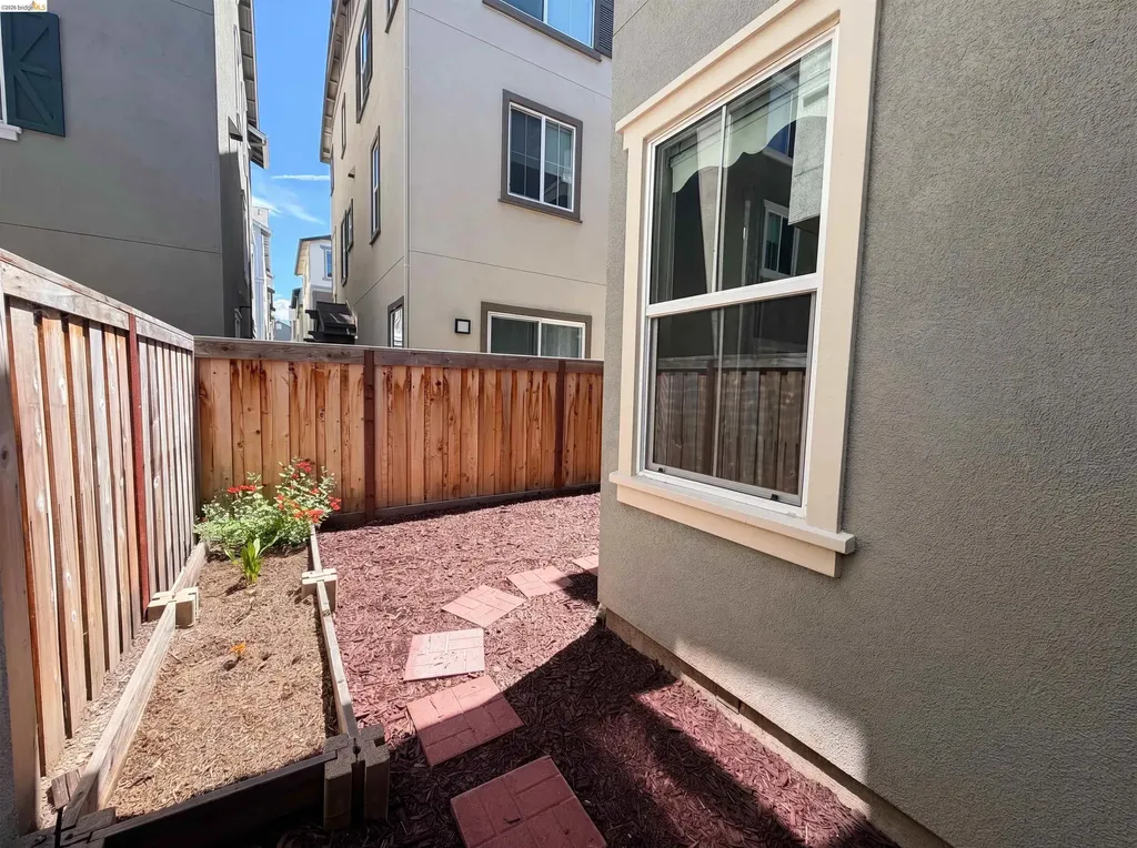 9034 Rudder Way Newark CA 94560