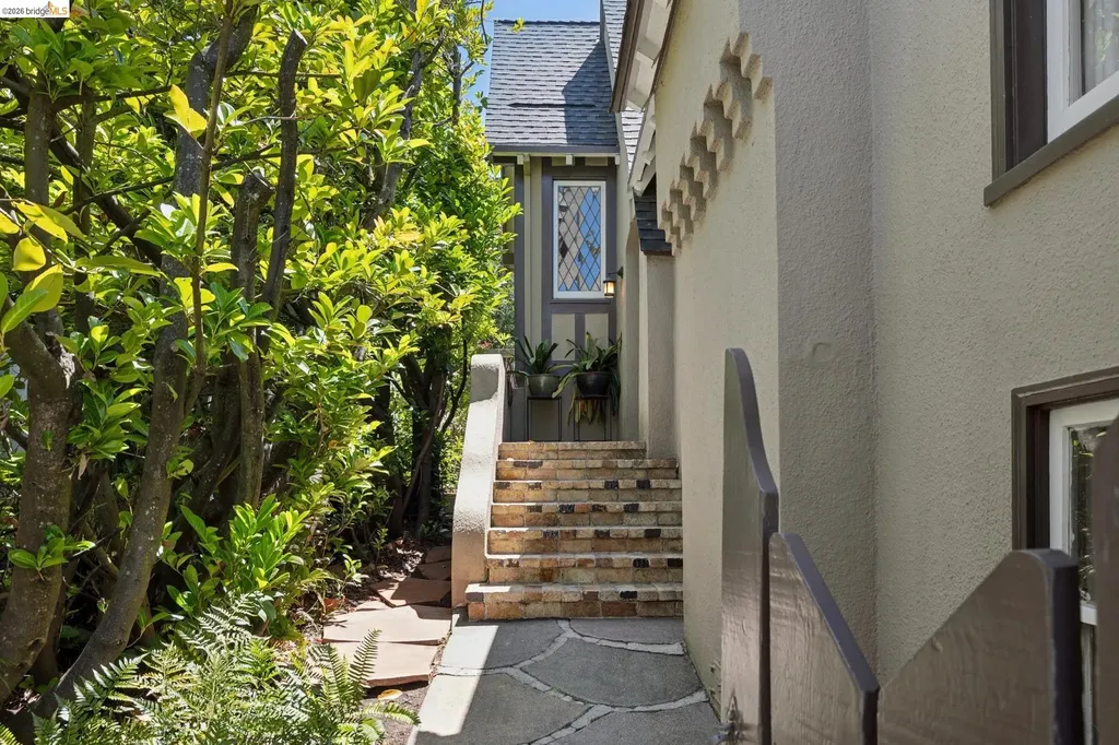 111 Windsor Kensington CA 94708