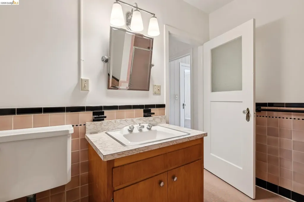 111 Windsor Kensington CA 94708