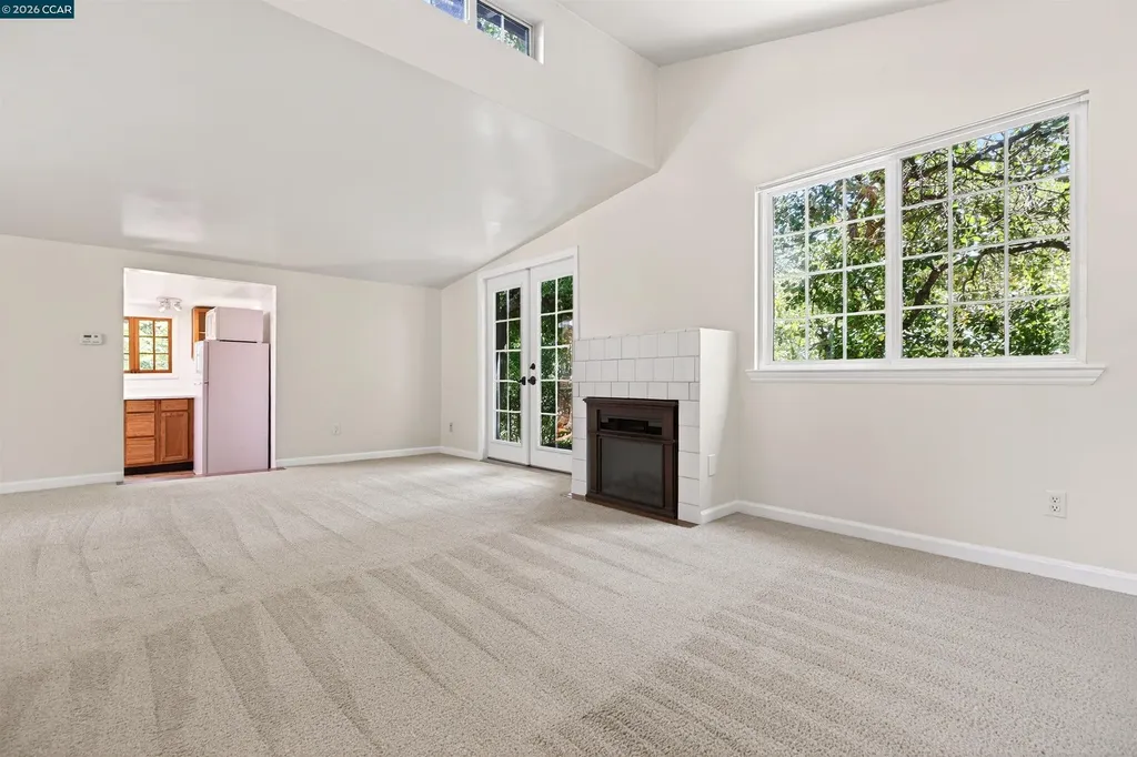 16 El Rincon Orinda CA 94563