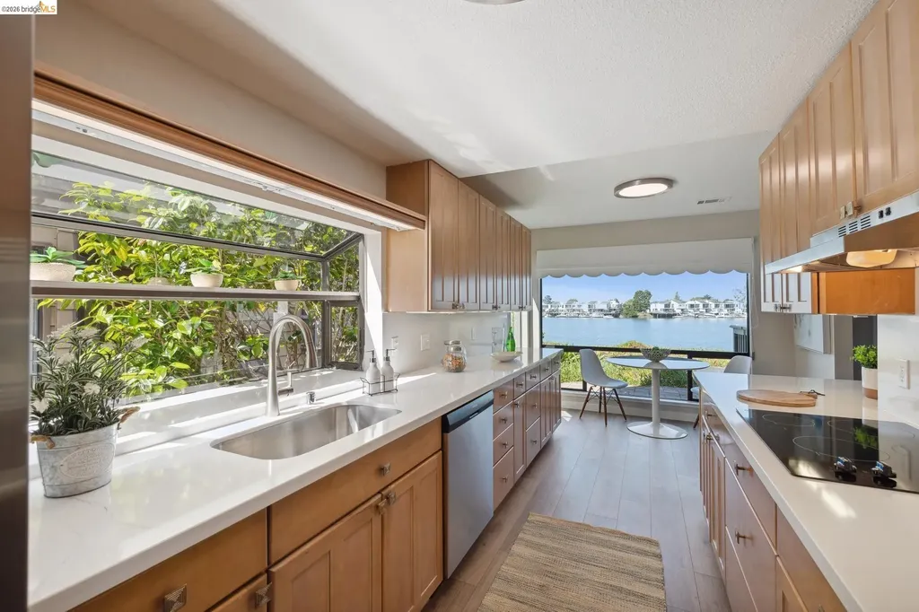1321 Crown Drive Alameda CA 94501