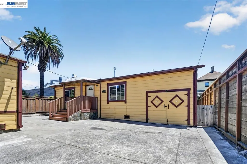 2836 Myrtle Street Oakland CA 94608