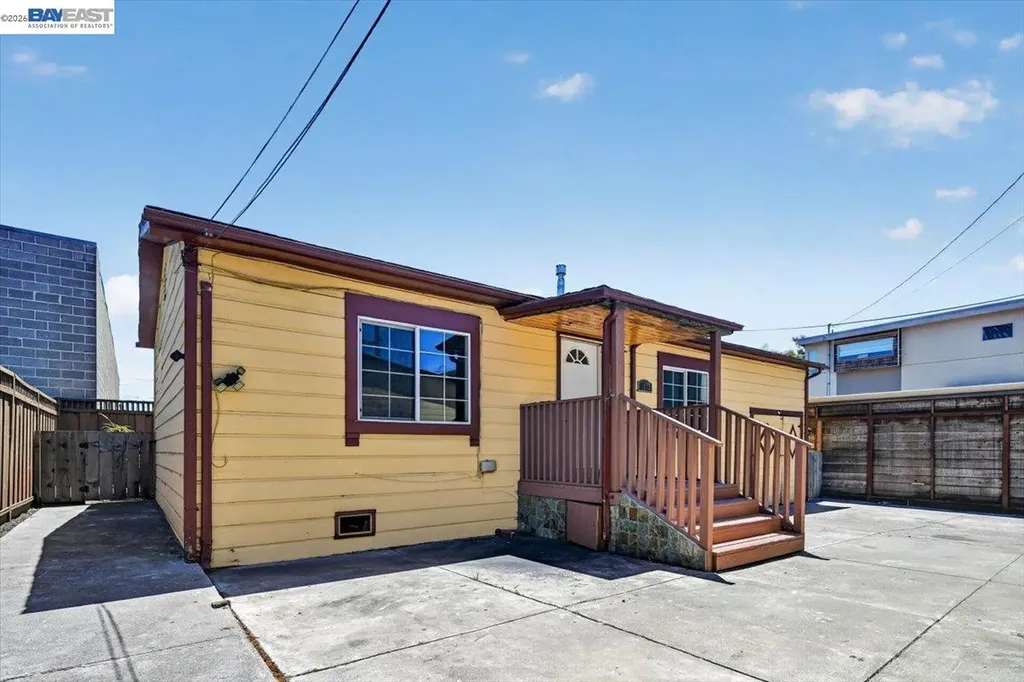 2836 Myrtle Street Oakland CA 94608