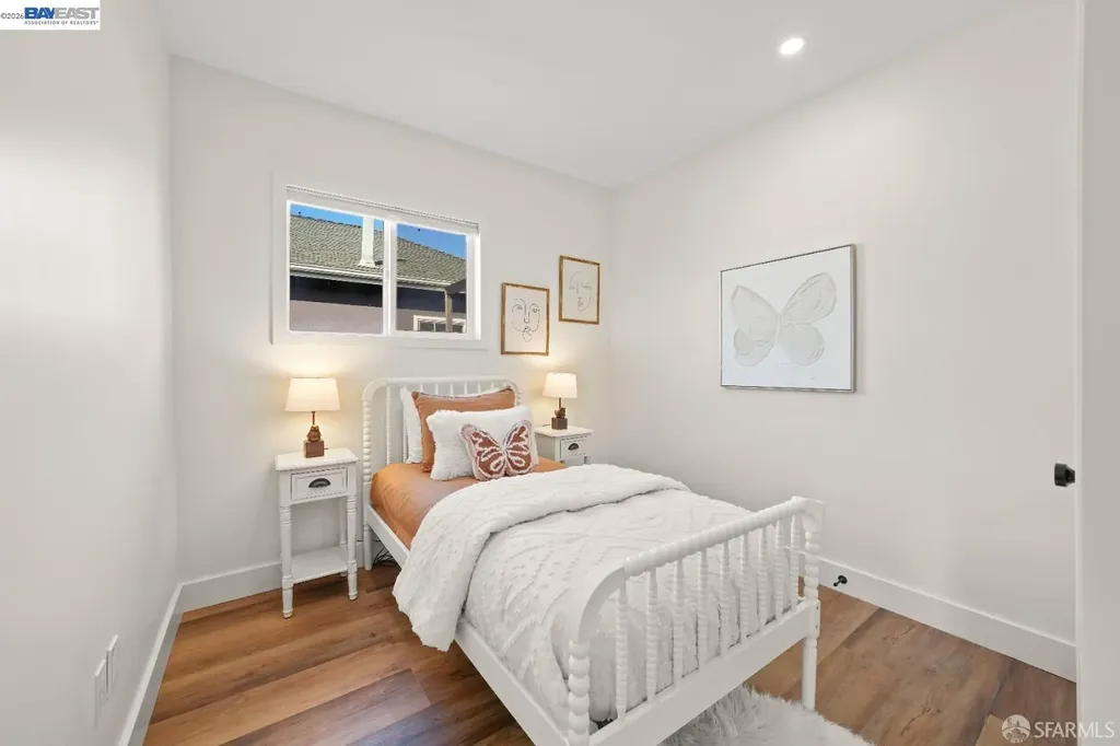 914 44th Street Oakland CA 94608