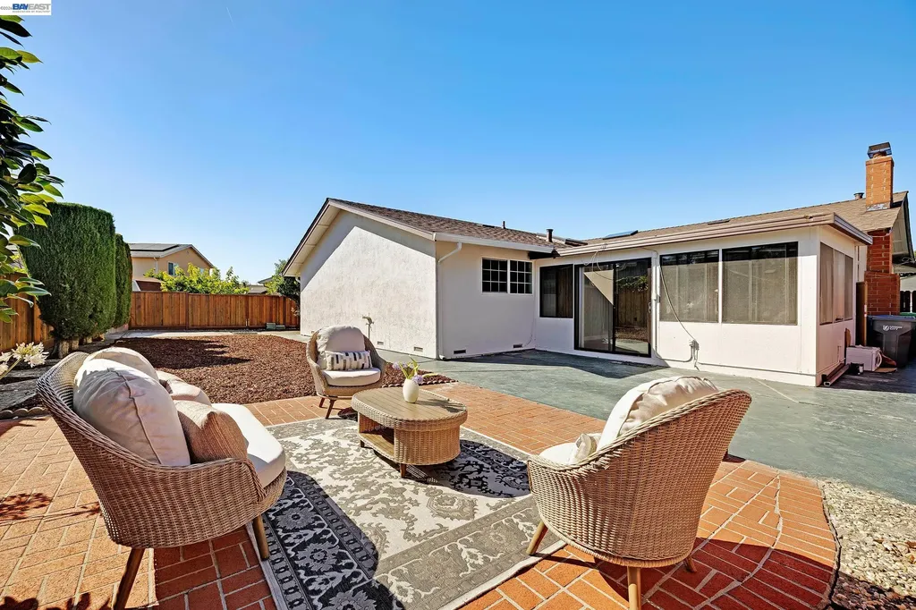 2444 Douglas Street Union City CA 94587