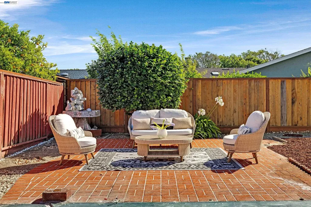 2444 Douglas Street Union City CA 94587