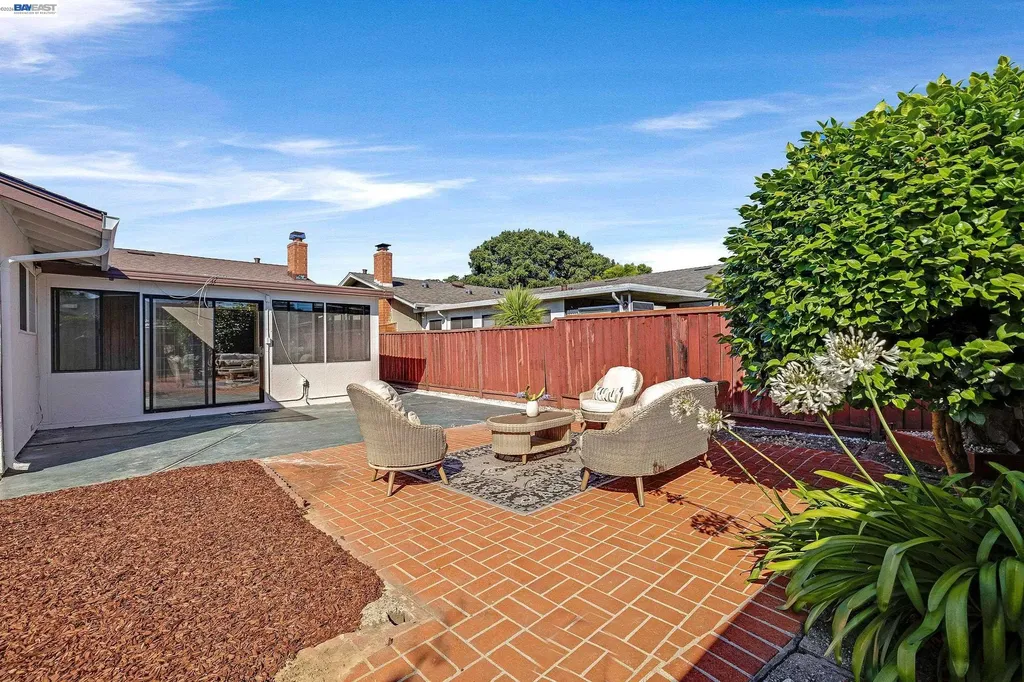 2444 Douglas Street Union City CA 94587
