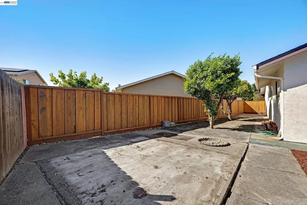 2444 Douglas Street Union City CA 94587