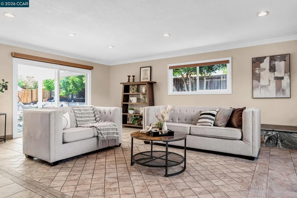 30 Mt. Emory Court Clayton CA 94517