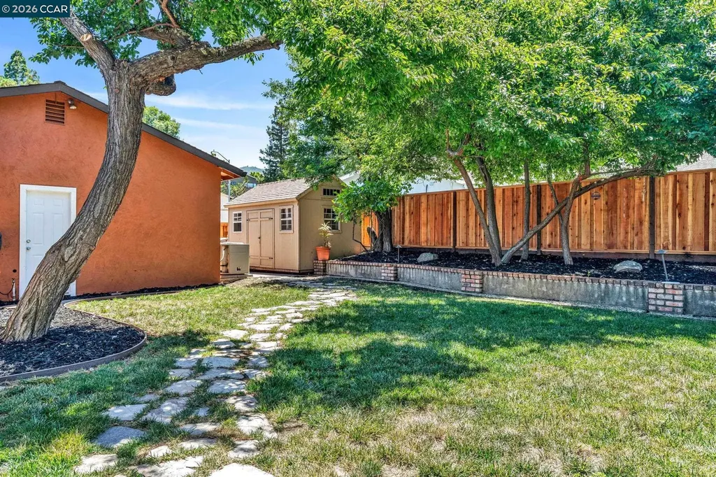 30 Mt. Emory Court Clayton CA 94517
