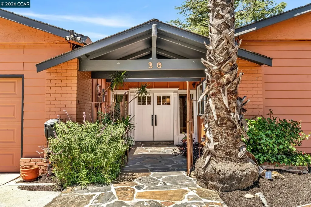 30 Mt. Emory Court Clayton CA 94517