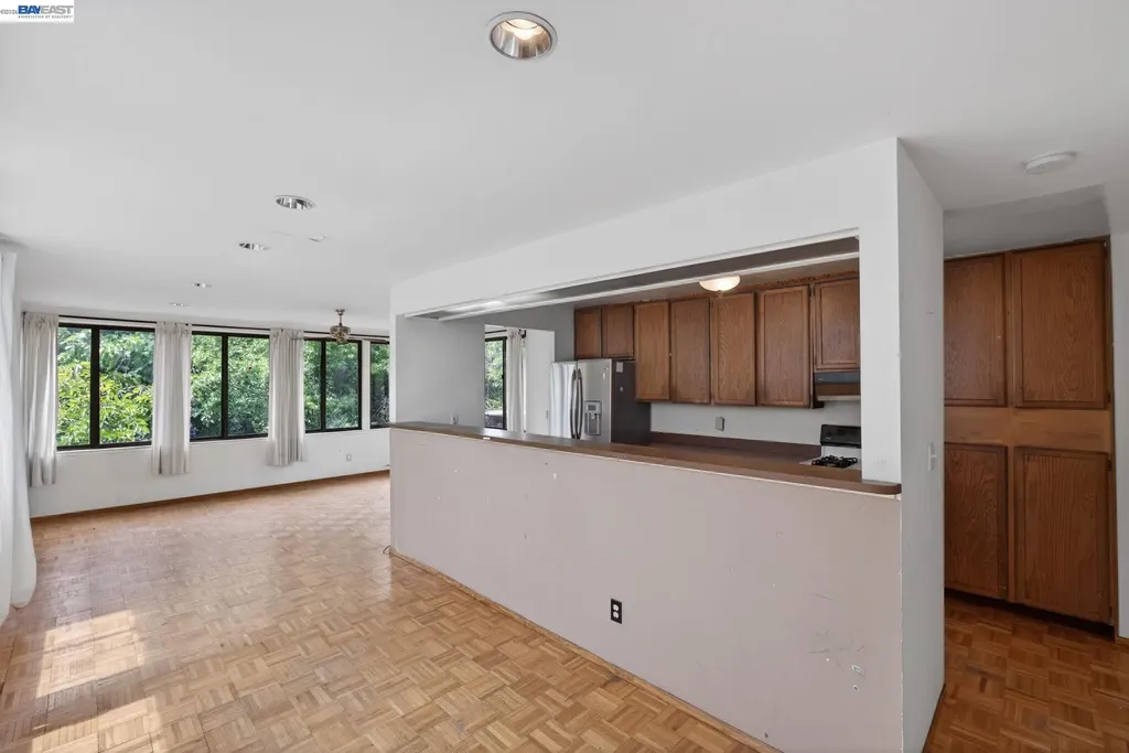 1227 33rd Street Oakland CA 94610