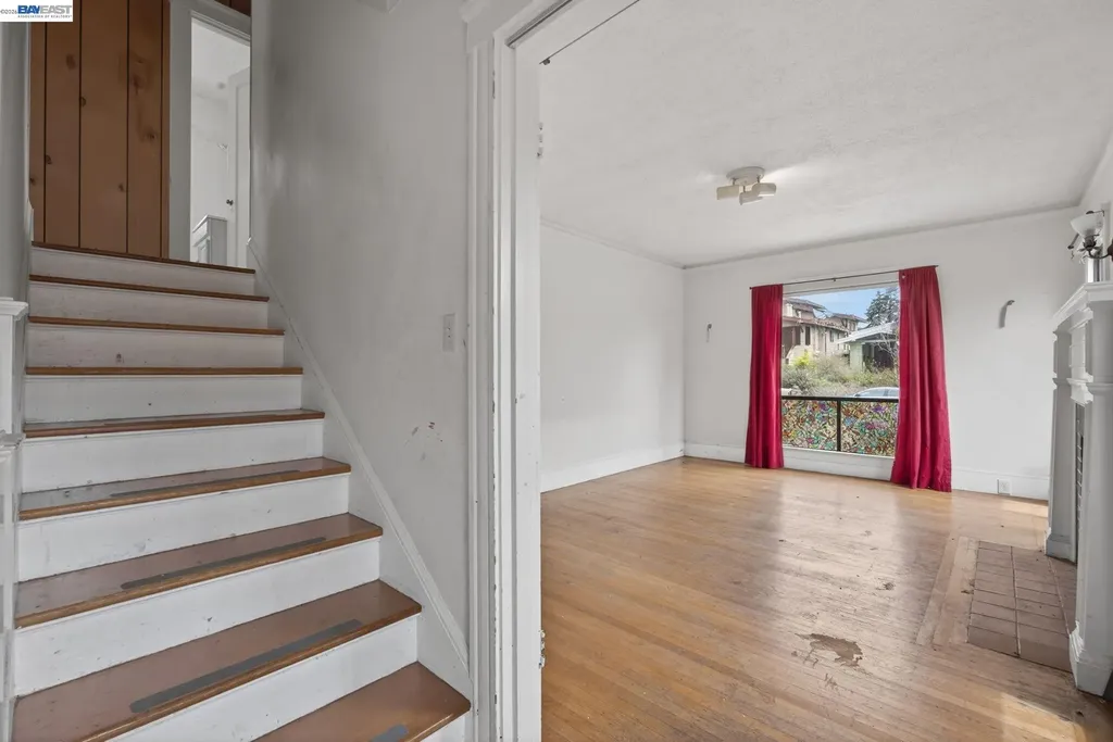 1227 33rd Street Oakland CA 94610