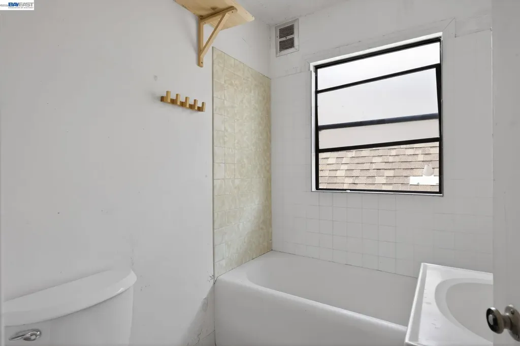 1227 33rd Street Oakland CA 94610