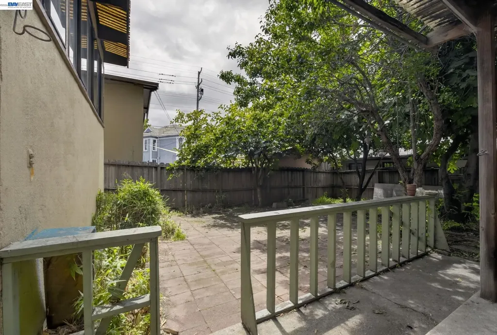 1227 33rd Street Oakland CA 94610