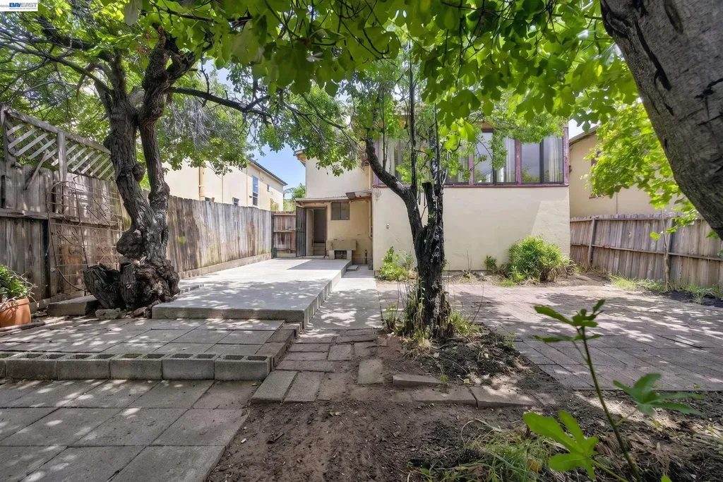 1227 33rd Street Oakland CA 94610