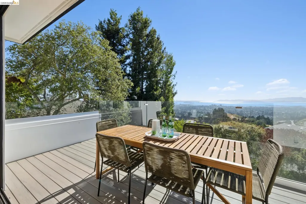 16030 Broadway Terrace Oakland CA 94611