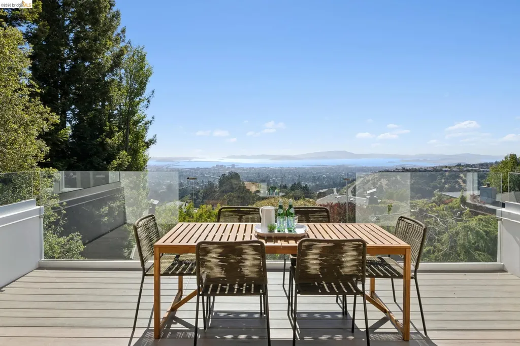 16030 Broadway Terrace Oakland CA 94611