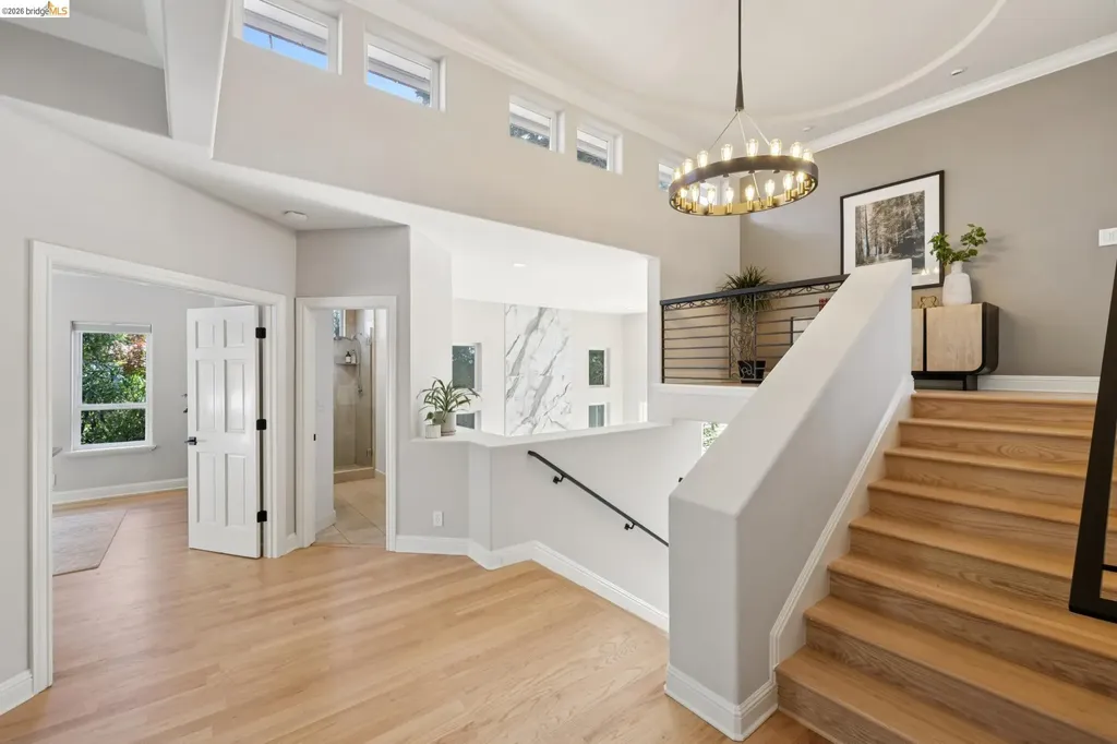 16030 Broadway Terrace Oakland CA 94611