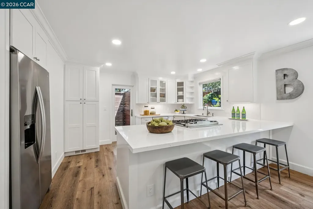 996 Hawthorne Drive Lafayette CA 94549