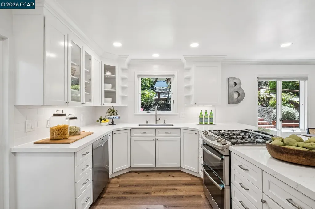 996 Hawthorne Drive Lafayette CA 94549