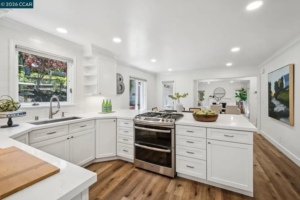 996 Hawthorne Drive Lafayette CA 94549
